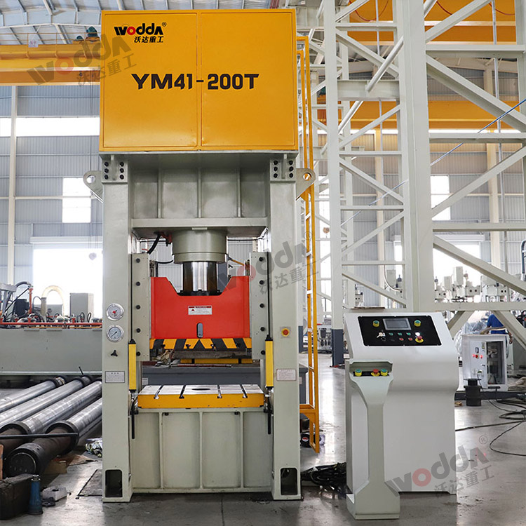 200噸(dun)框架式液壓機(jī)(圖2) 200噸框架式液(yè)壓機(圖2)