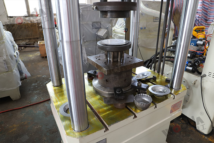 200噸金屬托盤拉(lā)伸液壓機(模具1) 200噸(dun)金屬托盤拉伸液(yè)壓機(模具1)