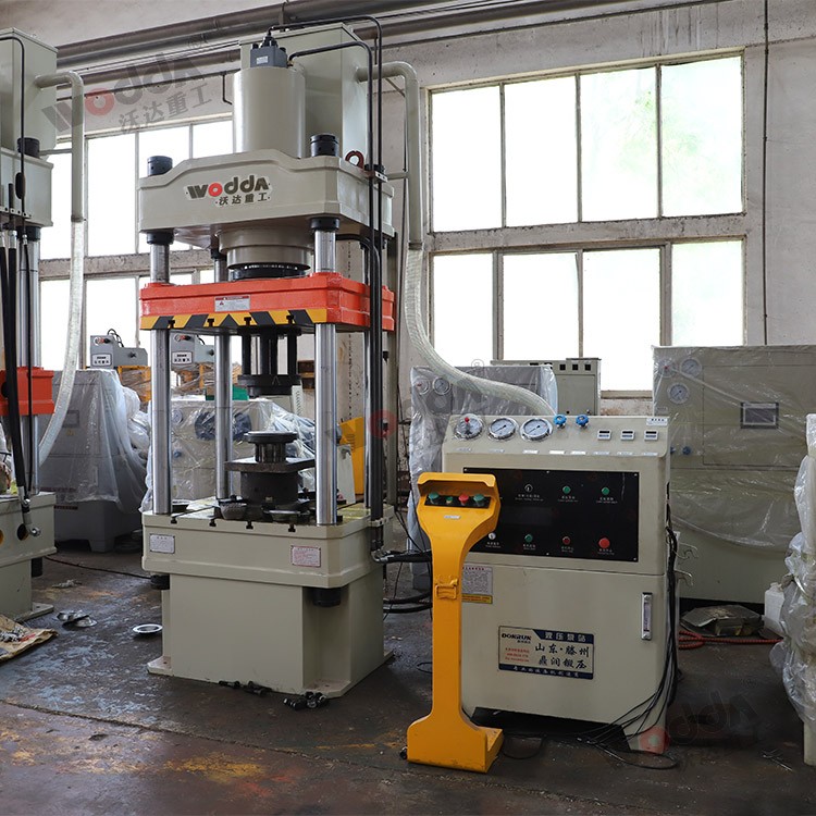 200噸金屬托盤拉(la)伸液壓機(圖2).jpg 200噸金(jīn)屬托盤拉伸液壓(ya)機(圖2).jpg