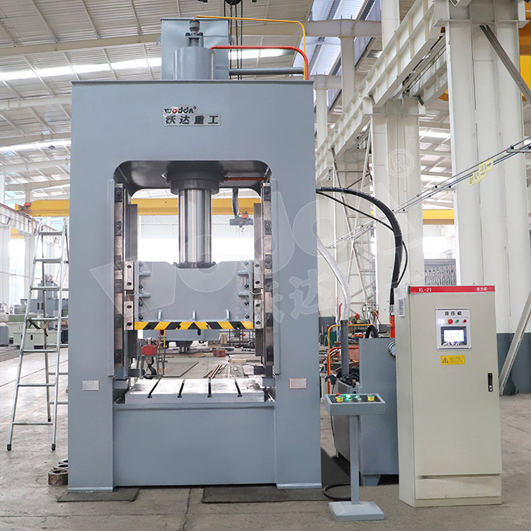 250噸框架(jià)式拉伸液(ye)壓機(圖1).jpg 250噸(dūn)框架式拉(lā)伸液壓機(jī)(圖1).jpg