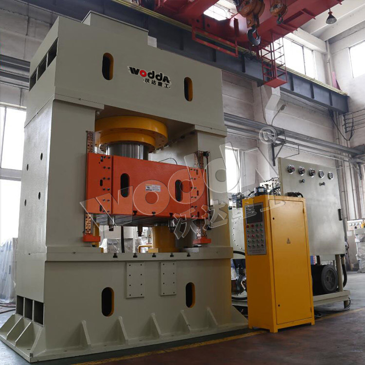 630噸框(kuang)架式薄闆拉(la)伸液壓機 630噸(dun)框架式薄闆(pan)拉伸液壓機(ji)