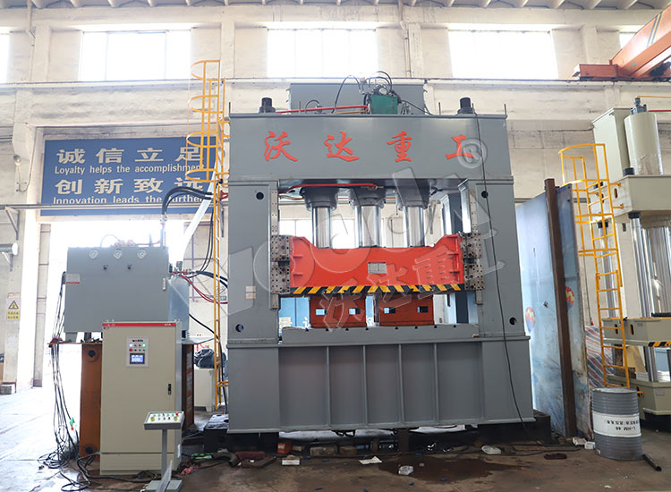 1000噸框架(jia)液壓機 1000噸框架(jia)液壓機