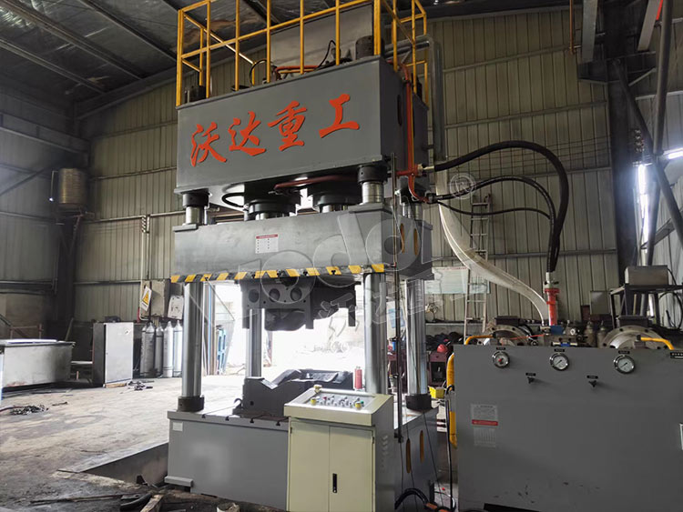 金屬壓型液(yè)壓機