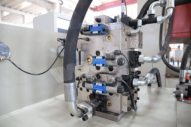 集成插(cha)裝閥 集成插裝閥(fa)