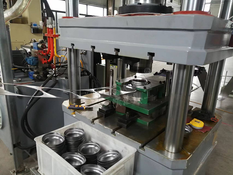 200噸拉伸(shēn)液壓機 200噸(dun)拉伸液壓(ya)機