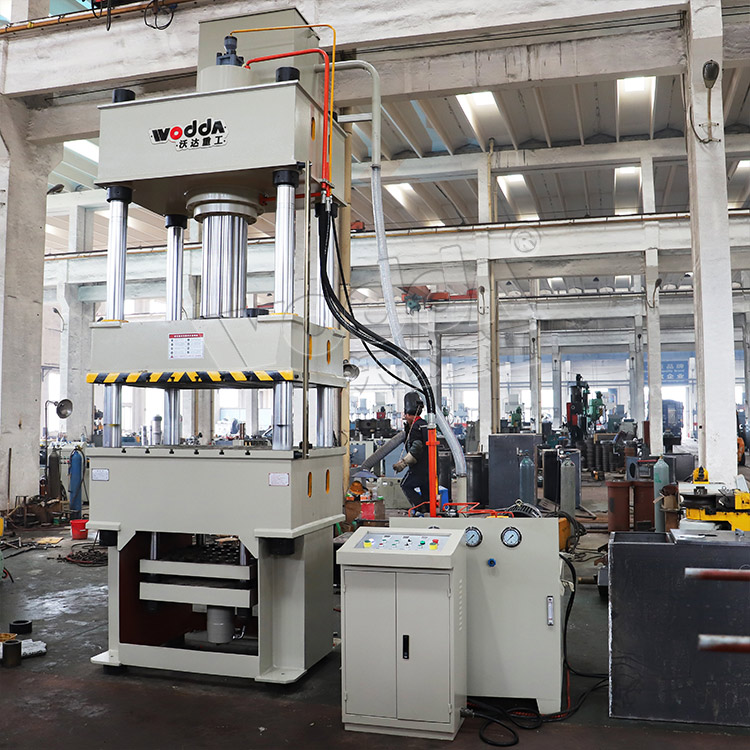 315噸不鏽(xiu)鋼拉伸液壓機 315噸(dun)不鏽鋼拉伸液壓(ya)機