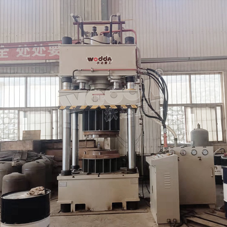 315噸(dūn)封頭液壓機 315噸封(feng)頭液壓機