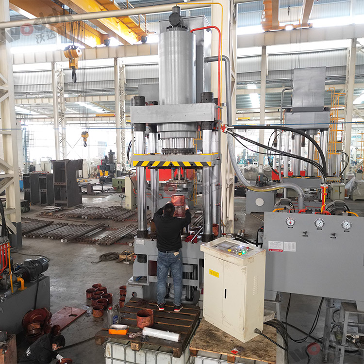 500噸(dūn)冷泵紫銅(tóng)内膽深拉(lā)伸液壓機(ji) 500噸冷泵紫(zǐ)銅内膽深(shēn)拉伸液壓(ya)機