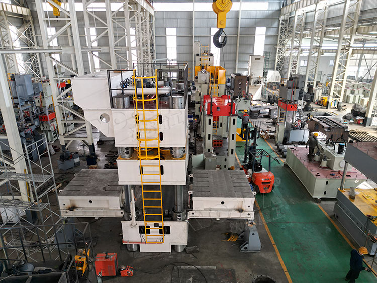 3000噸(dūn)三梁四(sì)柱壓力(li)機 (2) 3000噸三(sān)梁四柱(zhù)壓力機(ji) (2)