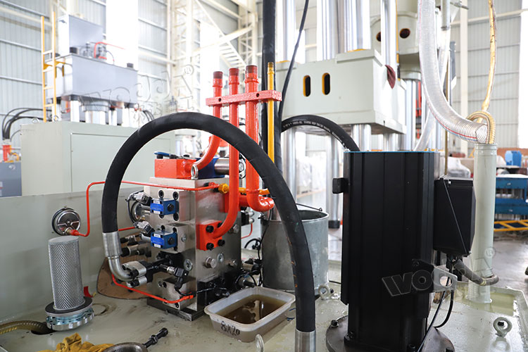 伺服電(dian)機(插裝閥) 伺(si)服電機(插裝(zhuang)閥)