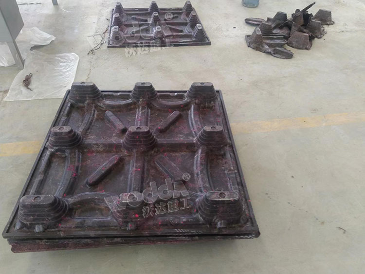 一次(cì)成型的(de)塑料托(tuō)盤産品(pǐn)