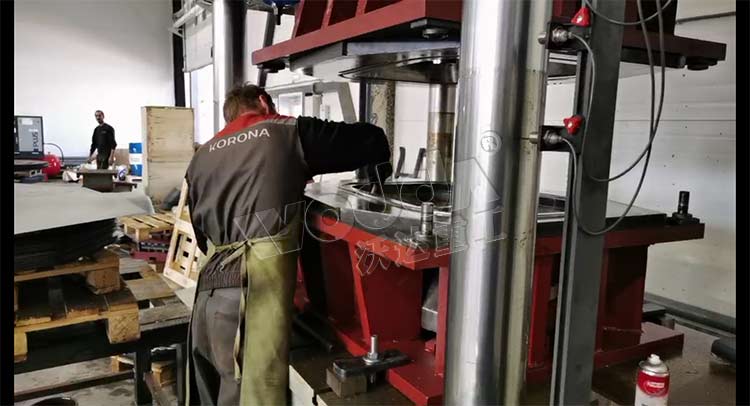 灰鬥車小(xiǎo)推車車鬥模具 灰(huī)鬥車小推車車鬥(dou)模具