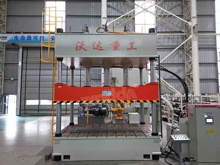 315噸四柱液(yè)壓機 315噸四(sì)柱液壓機(jī)