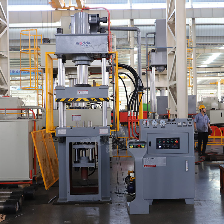 100噸拉(lā)伸機車(che)間現貨(huo) 100噸拉伸(shēn)機車間(jiān)現貨