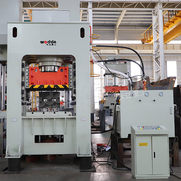 630噸薄闆(pan)拉伸液壓機(jī)