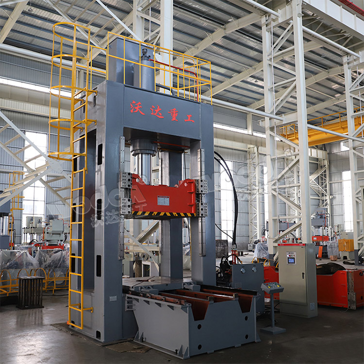 250噸框(kuang)架式液壓機(ji)帶移動工作(zuo)台