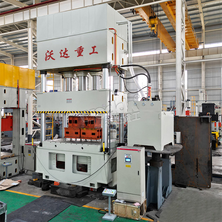 1000噸四(si)柱液壓機帶液(ye)壓墊 1000噸四柱液(ye)壓機帶液壓墊(niàn)