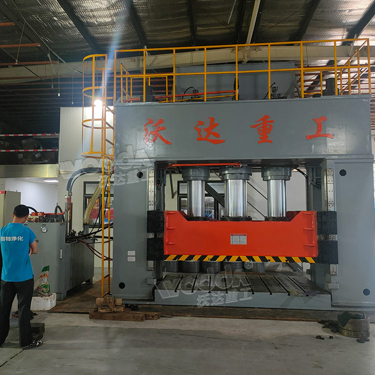 1000噸薄(bao)闆拉伸(shēn)液壓機(jī) 1000噸薄闆(pǎn)拉伸液(yè)壓機