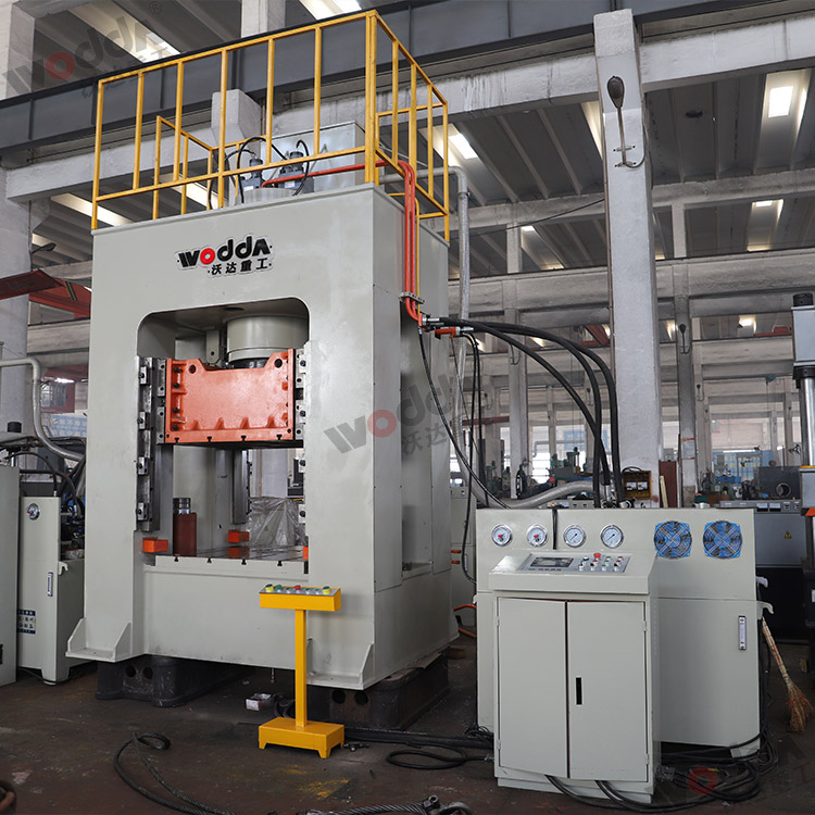 500噸框(kuàng)架式拉(la)伸液壓(ya)機 500噸框(kuàng)架式拉(lā)伸液壓(yā)機