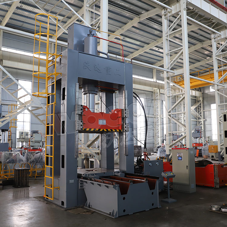 315噸框架式(shi)液壓機車間(jiān)現貨