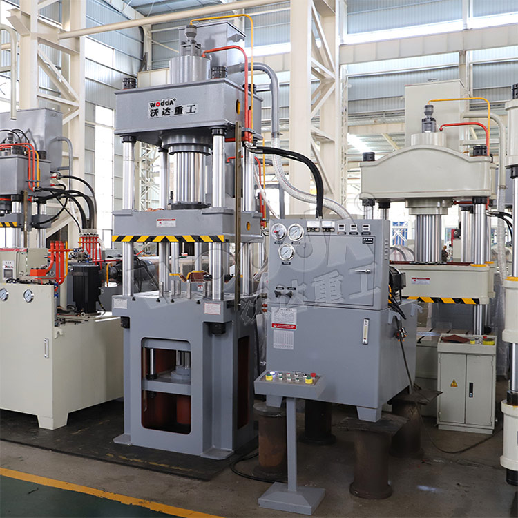 200噸(dūn)液壓墊拉伸機(jī) 200噸液壓墊拉伸(shen)機