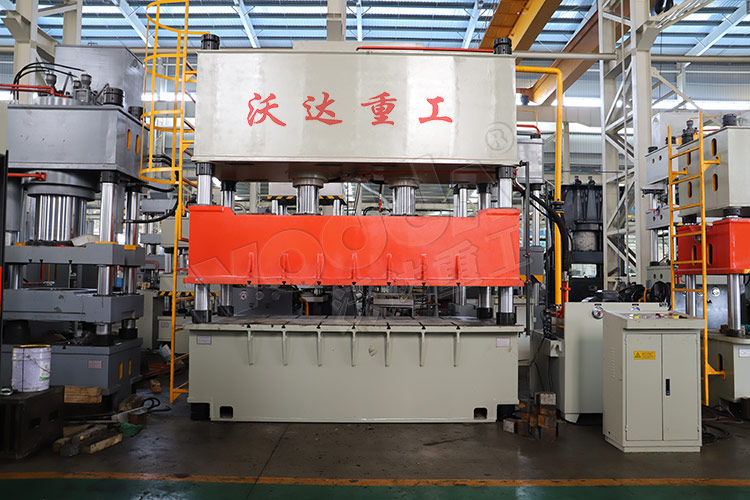 大(da)台面315噸(dūn)汽車内(nei)飾件液(ye)壓機 大(dà)台面315噸(dūn)汽車内(nèi)飾件液(ye)壓機