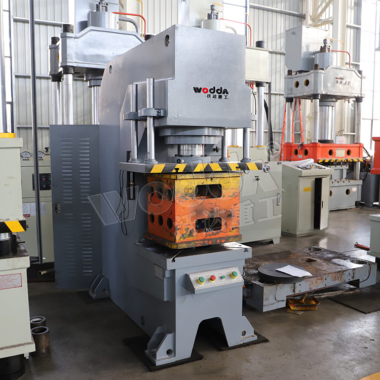 20噸單臂液(ye)壓機車間(jiān)現貨 20噸單(dān)臂液壓機(ji)車間現貨(huò)