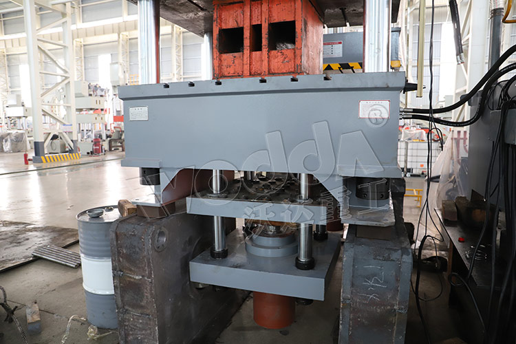 液(yè)壓墊多頂杆 液壓(yā)墊多頂杆