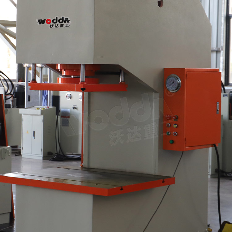 63噸單柱液壓(yā)機工作台 63噸單柱(zhù)液壓機工作台