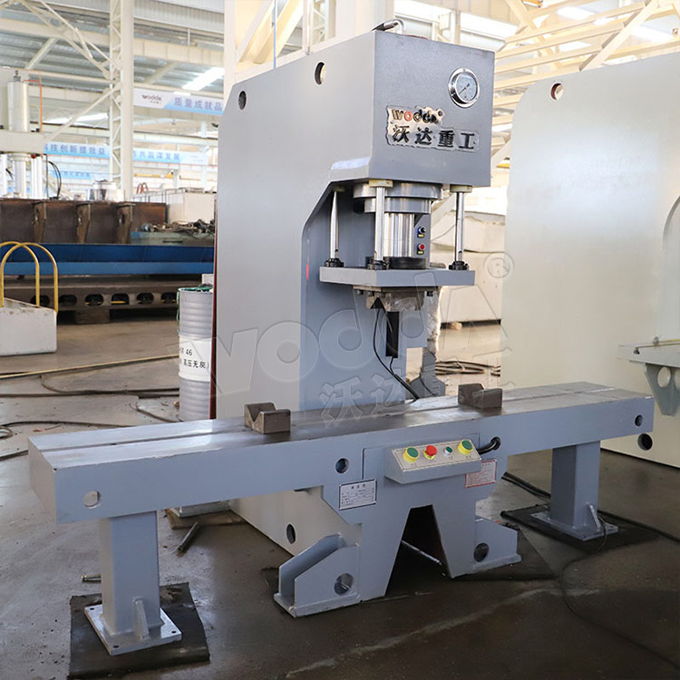 63噸單(dan)臂長軸(zhóu)校直液(yè)壓機 63噸(dun)單臂長(zhǎng)軸校直(zhi)液壓機(ji)