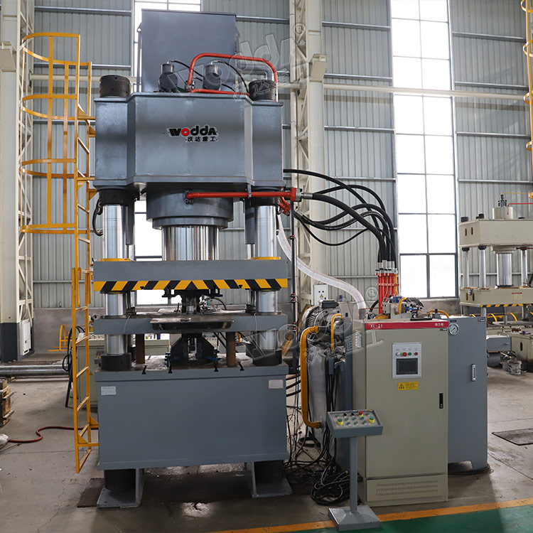 800噸鐵矽鋁(lǚ)磁芯成型(xíng)液壓機