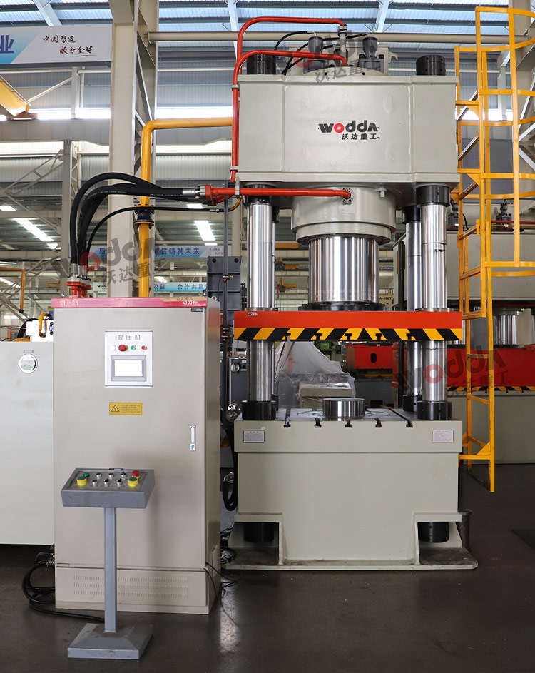 快速800噸四柱(zhu)液壓機