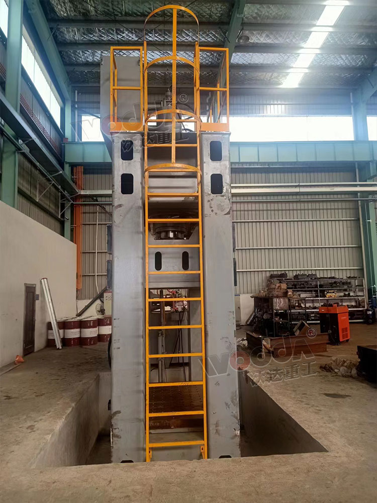 800噸框架(jià)式液壓(yā)機現場(chǎng)調試 800噸(dun)框架式(shì)液壓機(jī)現場調(diào)試