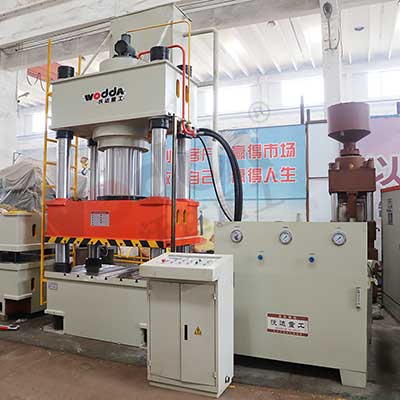 礦用錨杆(gǎn)托盤生産設備(bèi)_630噸錨杆托盤成(cheng)型液壓機