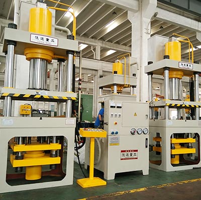 315噸不鏽鋼(gāng)鍋碗瓢盆拉(lā)伸液壓機_315T四(si)柱液壓機