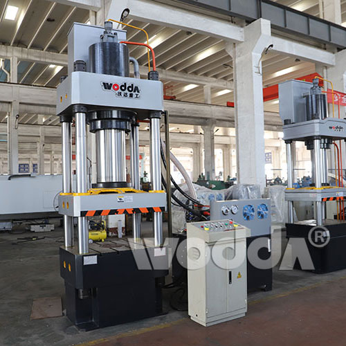 315噸三梁四柱液(yè)壓機(四柱油壓機(ji))