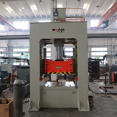 200噸框架式薄(bao)闆拉伸液壓機(jī)