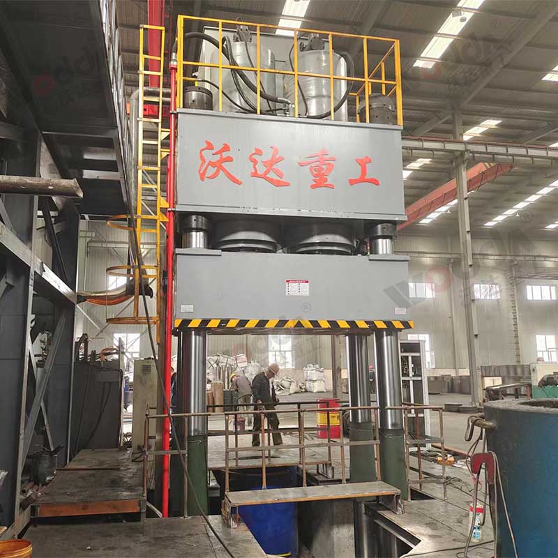 石(shí)墨坩埚液壓機