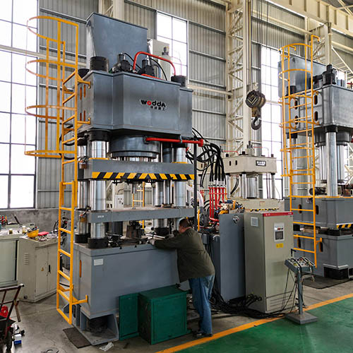 800噸鐵矽鋁磁芯(xin)粉末成型液壓機(ji)