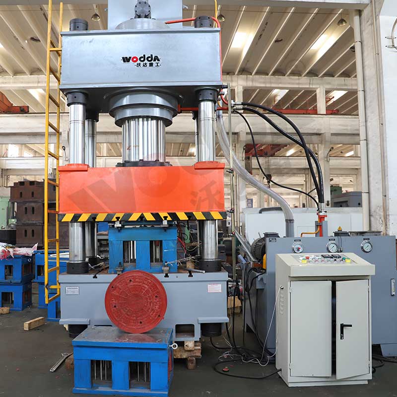 複合樹脂(zhi)井蓋液壓機 複(fú)合樹脂井蓋液(ye)壓機