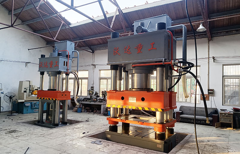 1250噸陶(táo)瓷粉末成(chéng)型液壓機(jī) 1250噸陶瓷粉(fen)末成型液(yè)壓機